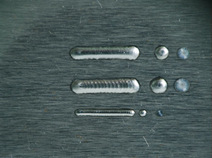 <a href='http://dtxf.net.cn/product/3.htm' class='text_a'>模具激光焊機(jī)</a>修復(fù)鏡面模具效果